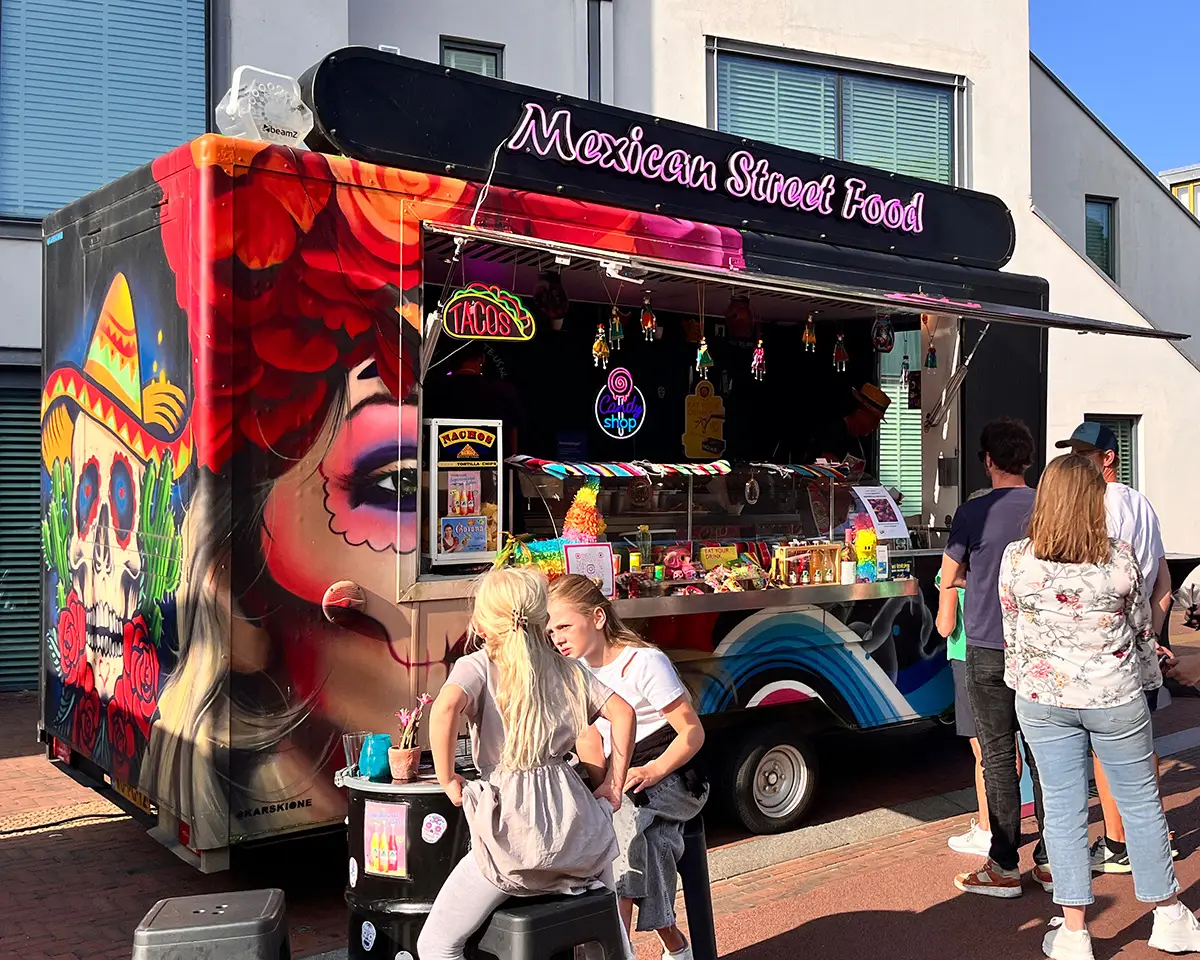 Eén van de foodtrucks