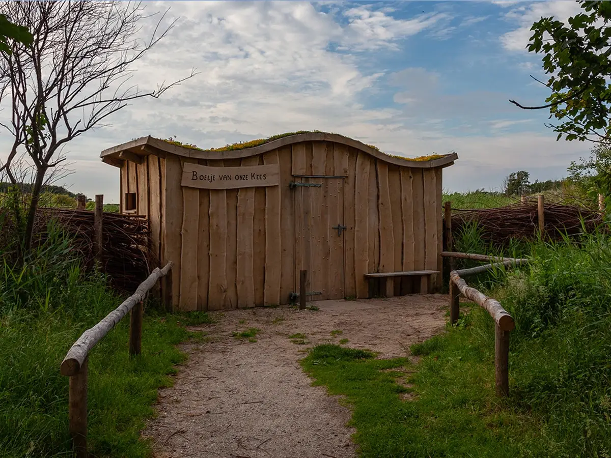 Houten vogelkijkhut