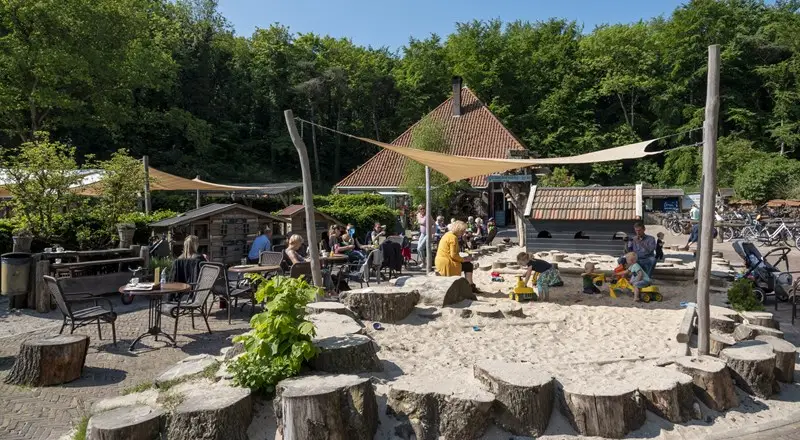 Terras van Gasterij Kruisberg
