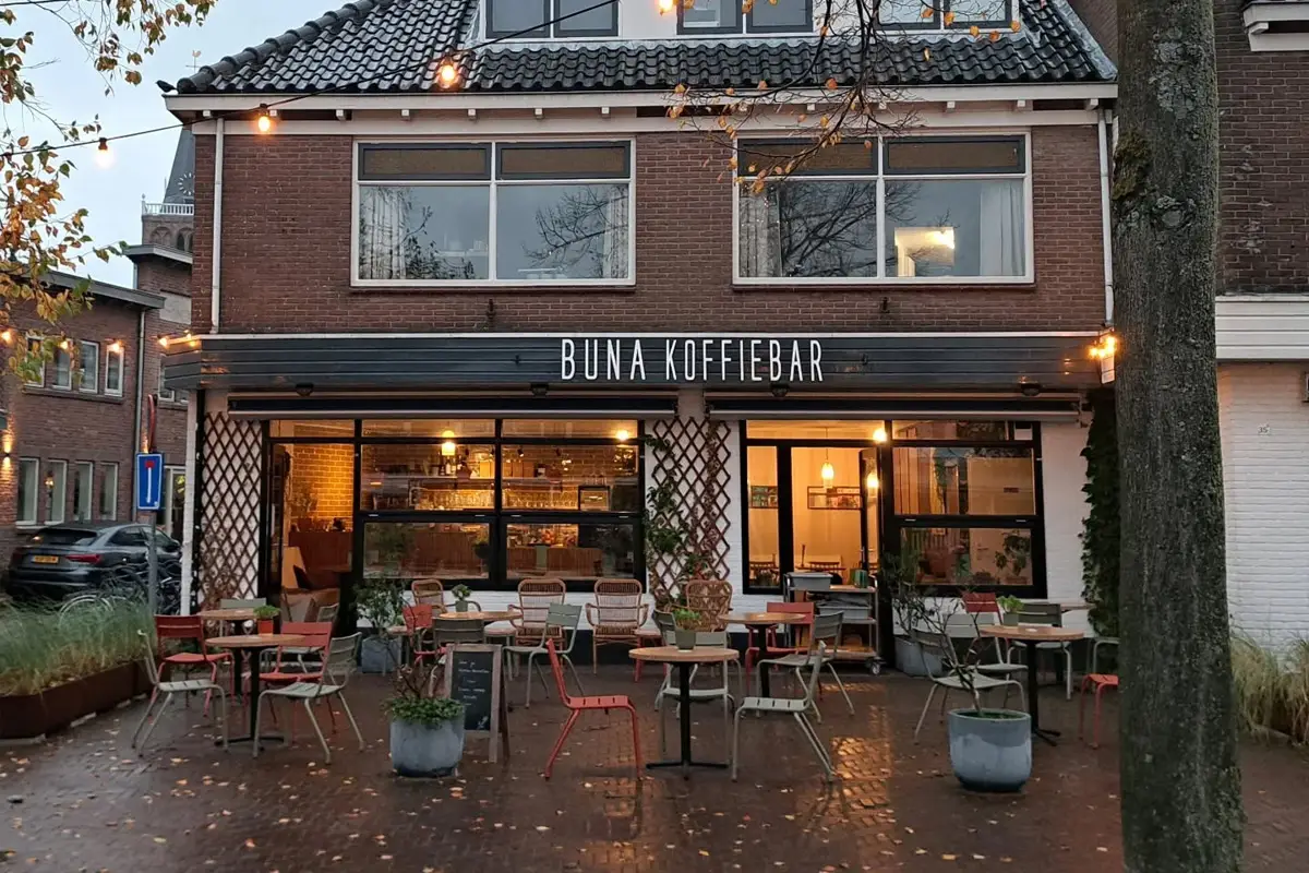 Buna in de herfst