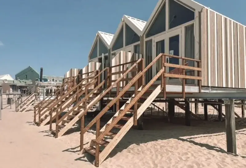 Strandhuisjes aan de kust