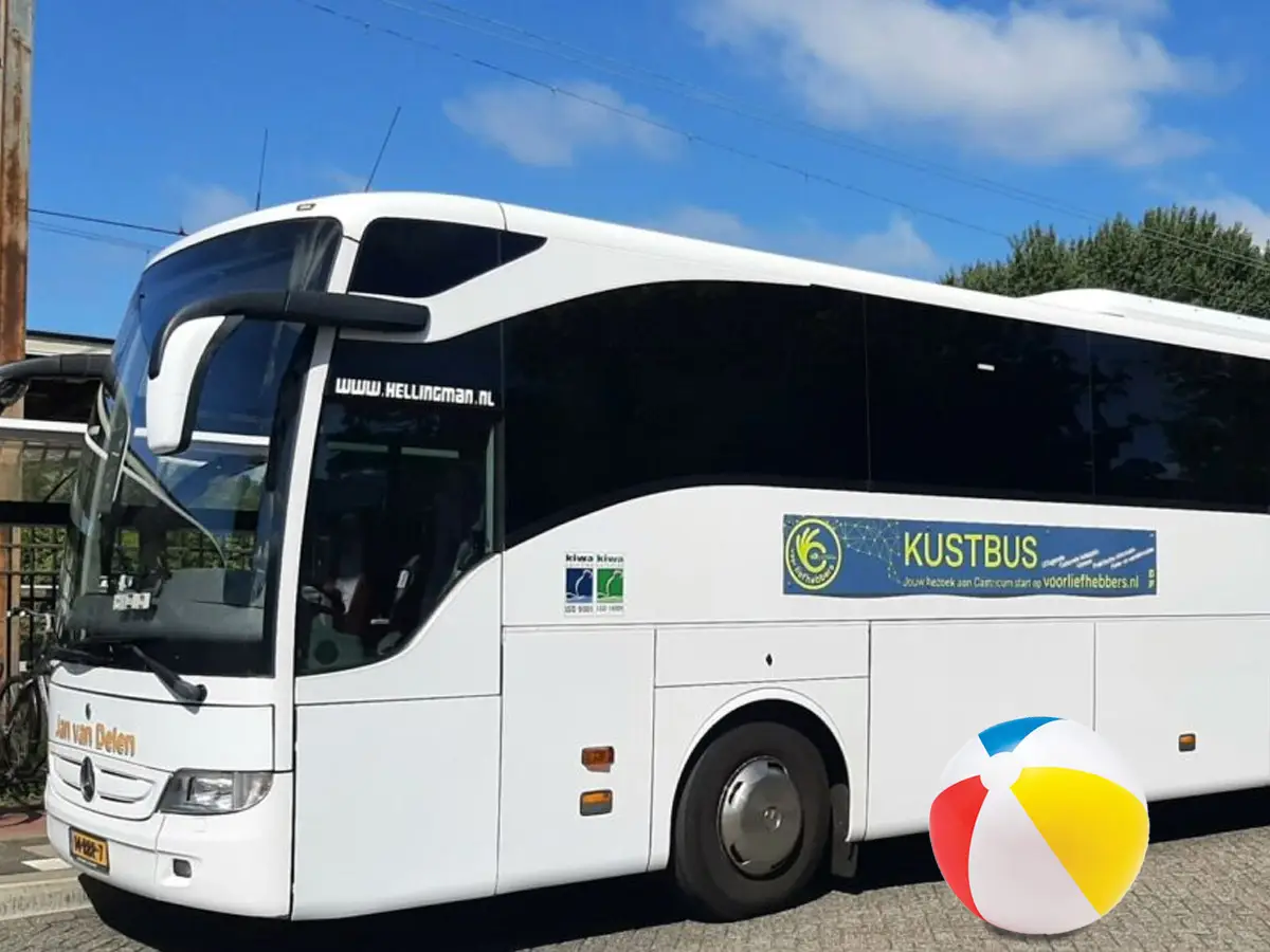 Foto van de Kustbus uit 2022