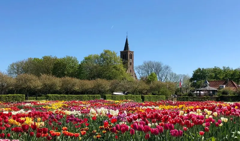 De historische tuin van Hortus Bulborum
