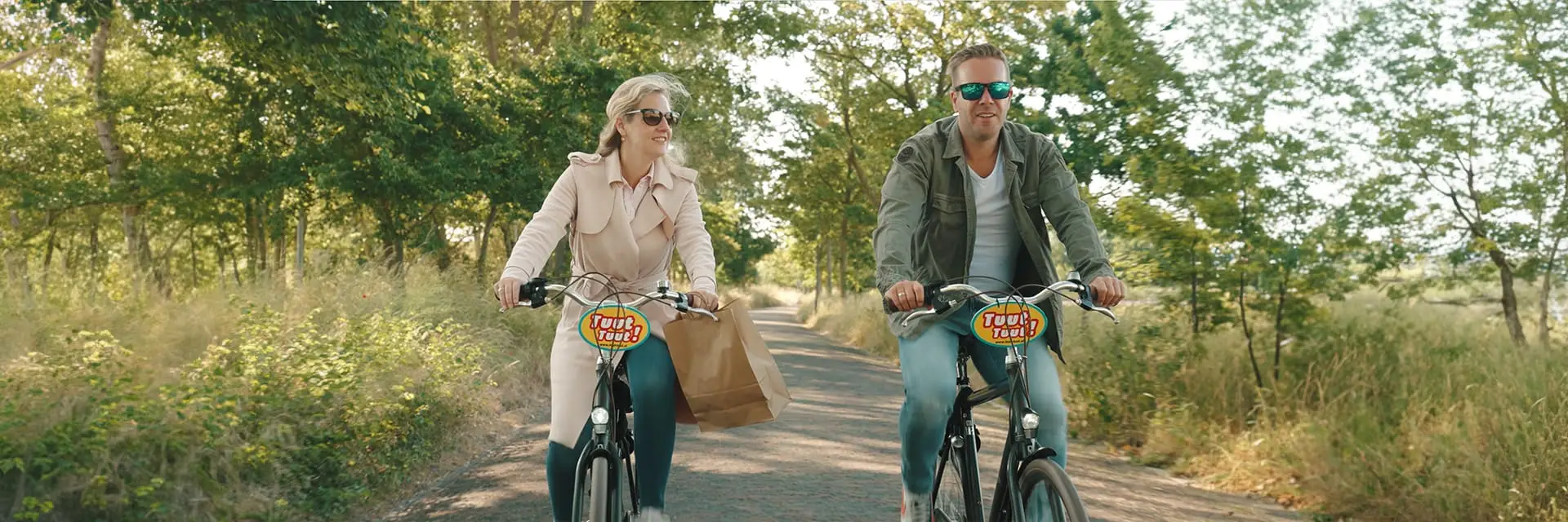 Fietsers op een huurfiets