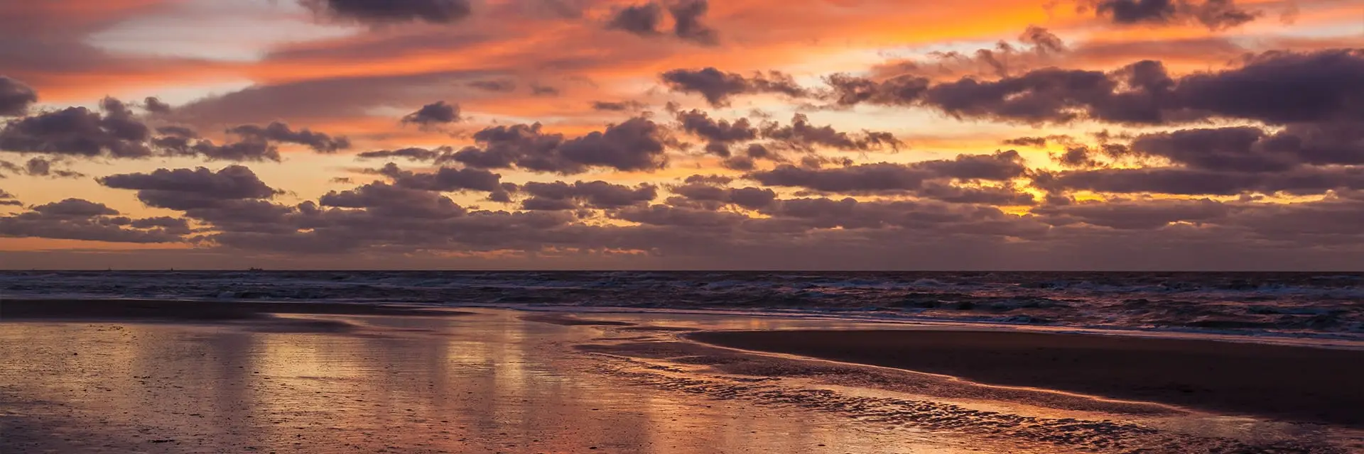 Zonsondergang op het strand