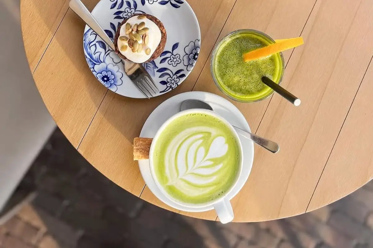 Kopje koffie met koffie art