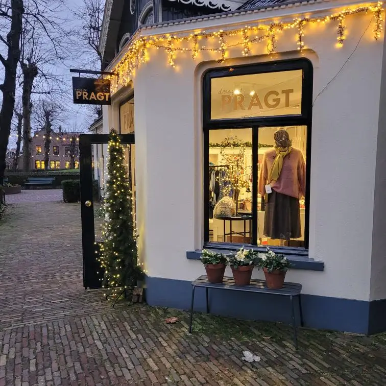 Buitenaanzicht van de winkel Pragt