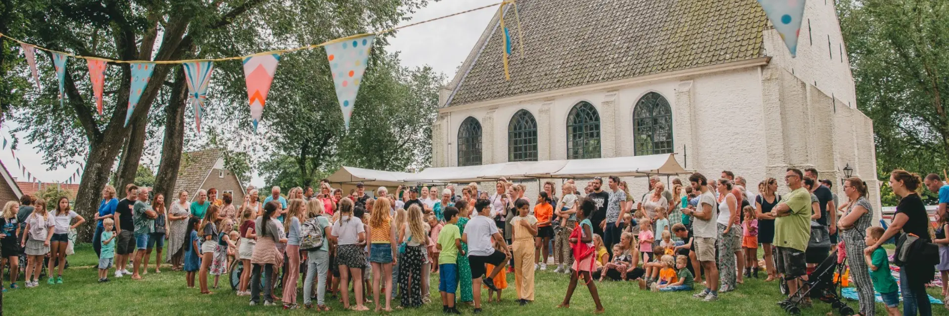 noten kraam met verschillende noten