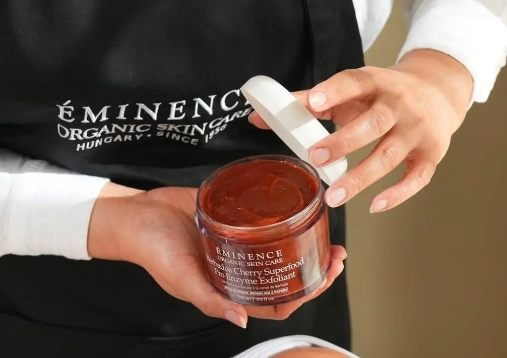 Een potje Eminence skin care