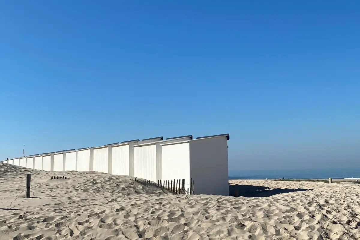 strandhokjes op het strand