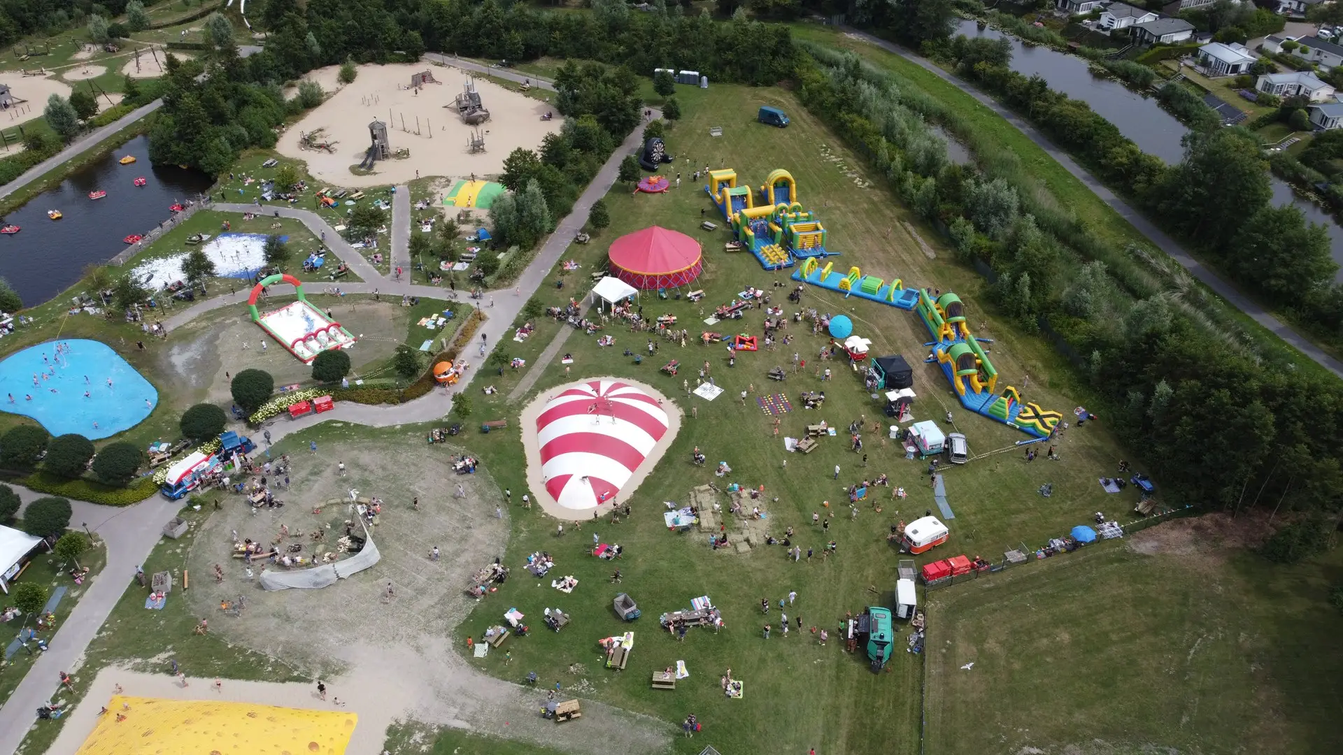 Drone beeld van Swaanzinnig festival