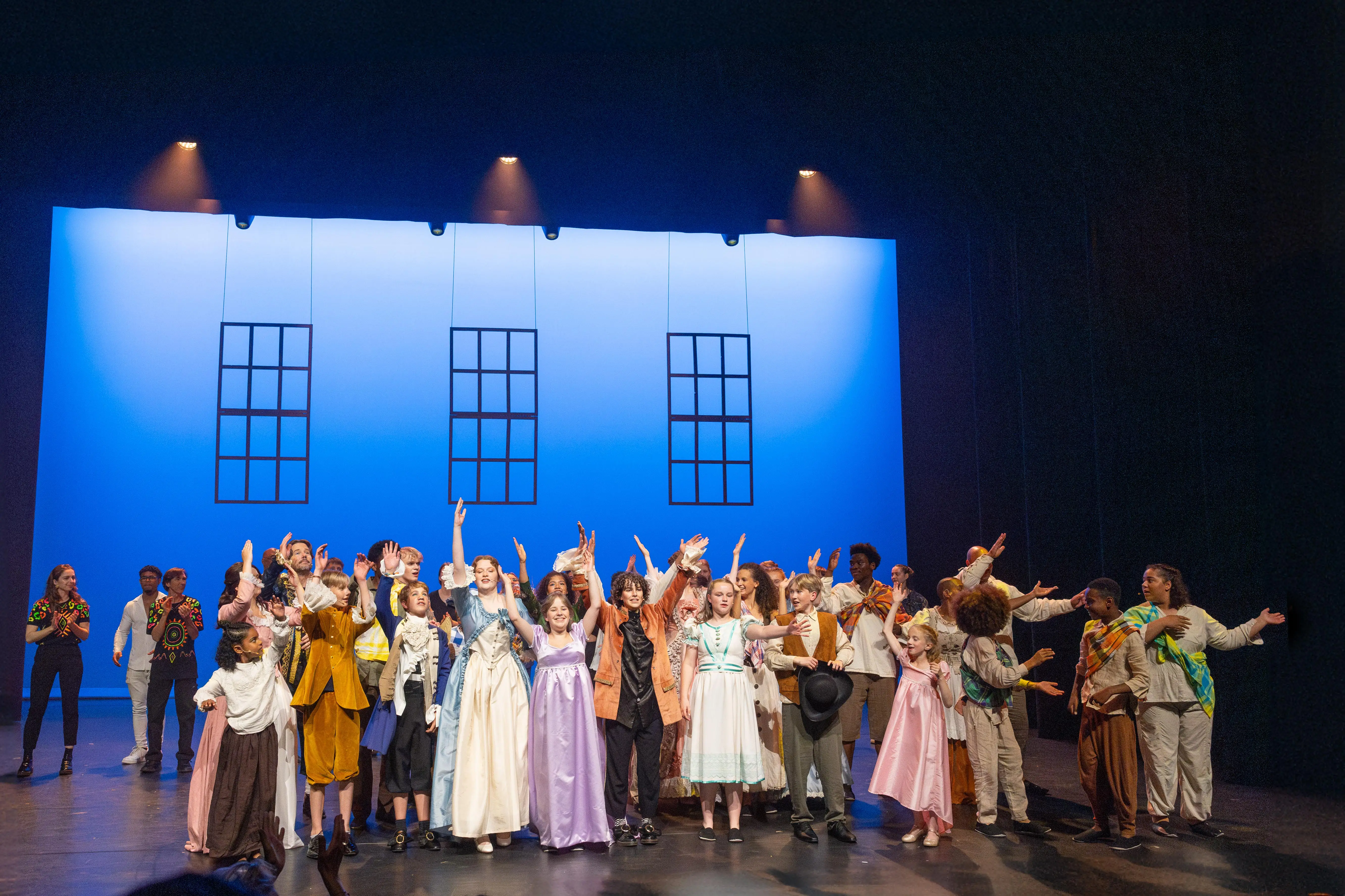 Featherhair leidt jong creatief talent (8-30 jaar) op