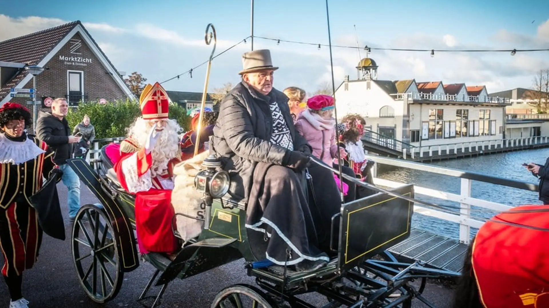 Sinterklaas bij de BroekerVeiling