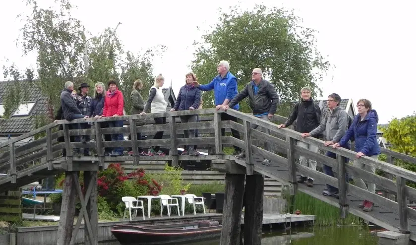 Wandeltocht op een bruggetje