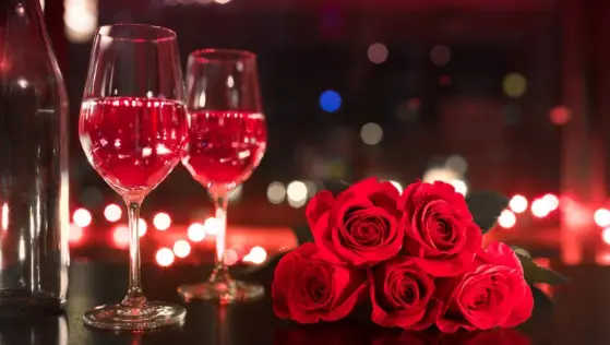 Carnavalsmasker met slingers