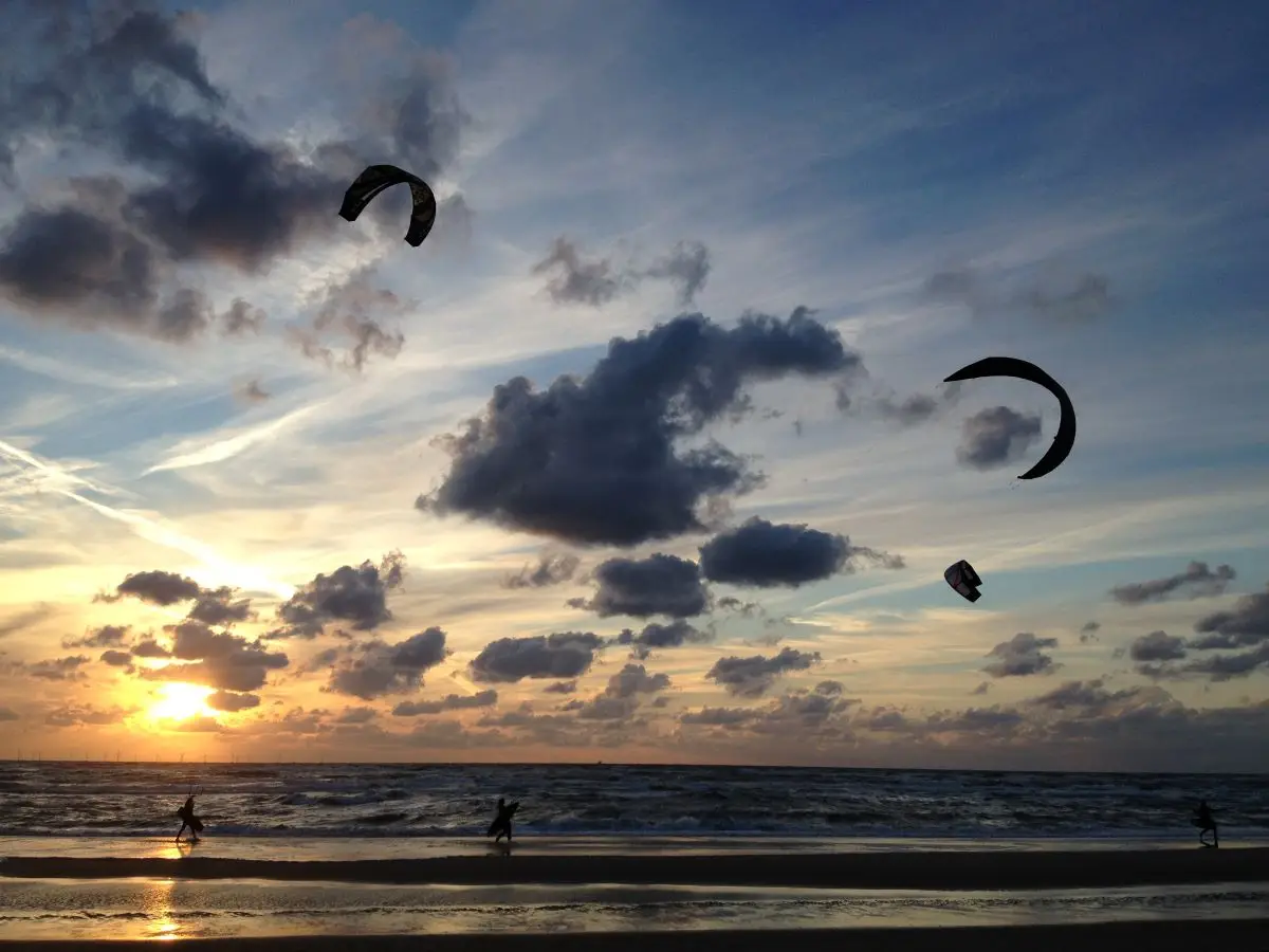 Strand Egmond zonsondergang