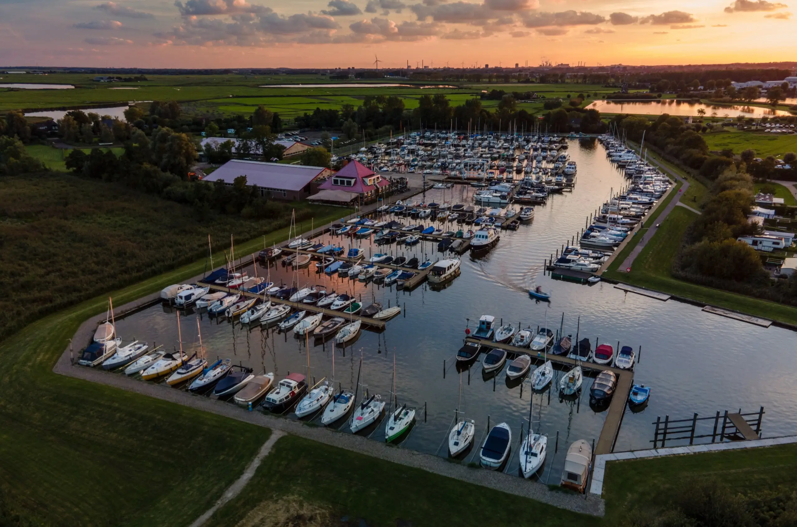 jachthaven van bovenaf